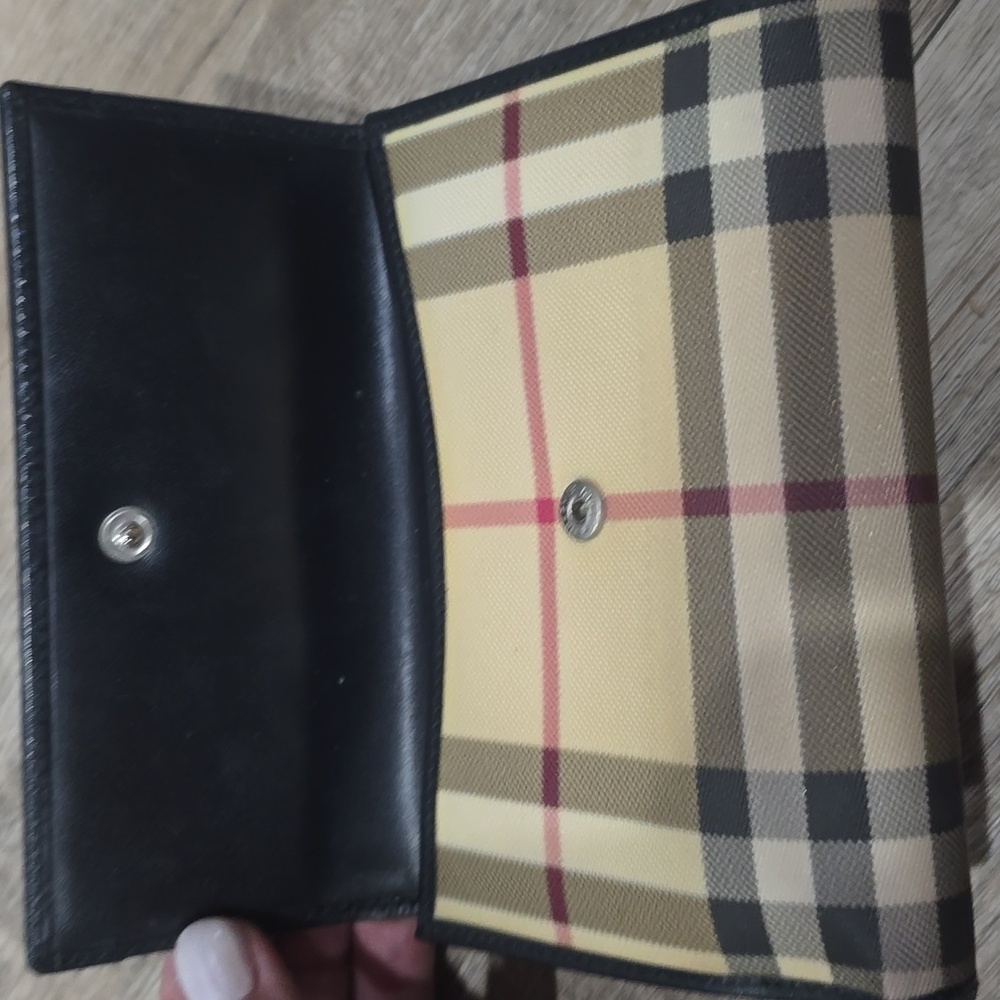 EUC Burberry Wallet - Picture 4 of 14